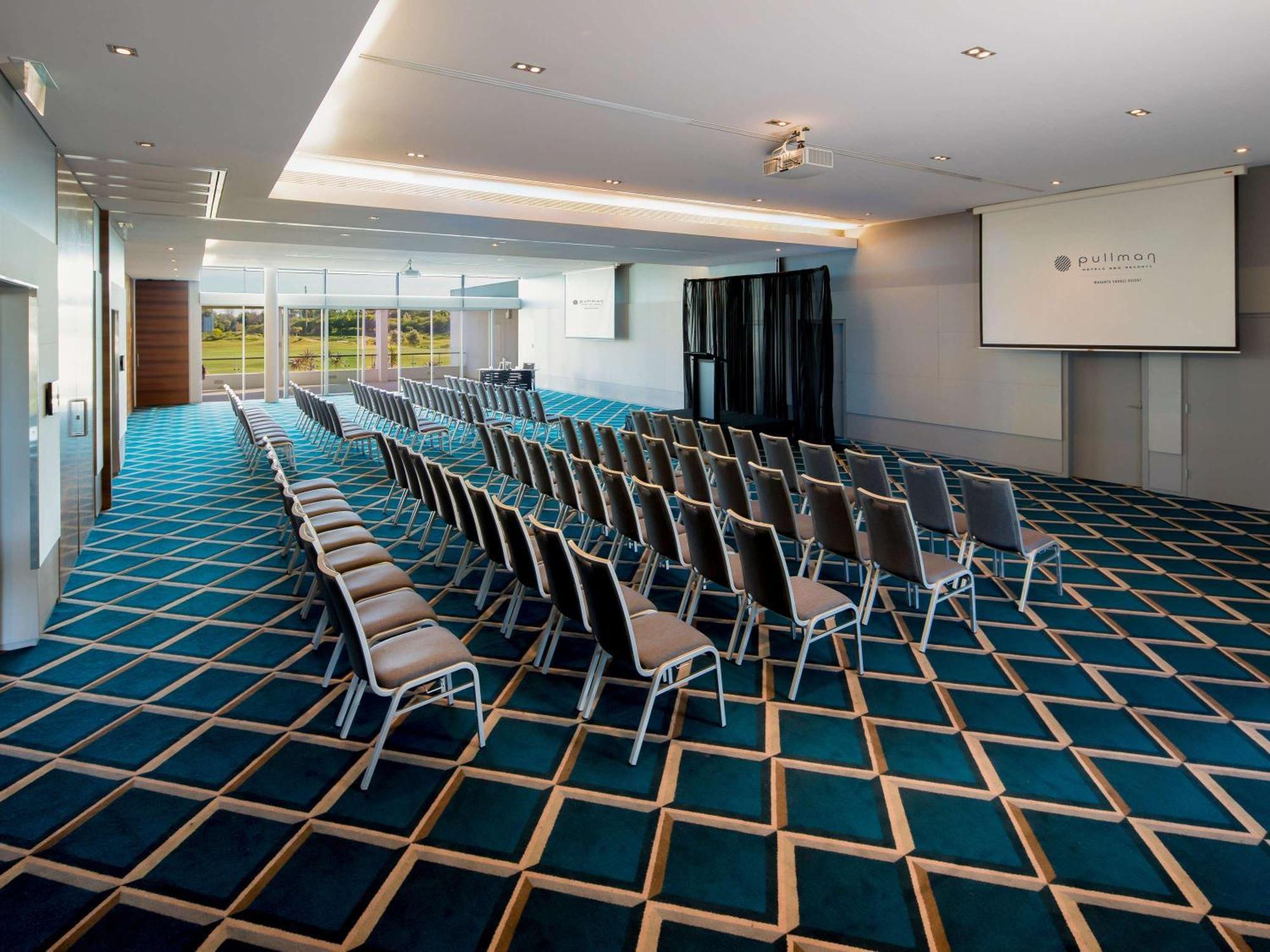 Pullman Magenta Shores Resort Entrance Exterior photo The Auditorium